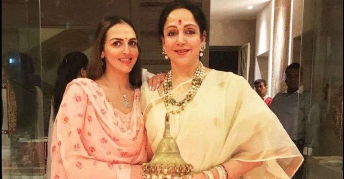 Hema Malini S Fucking - Esha Deol debunks rumours of Hema Malini's ill health