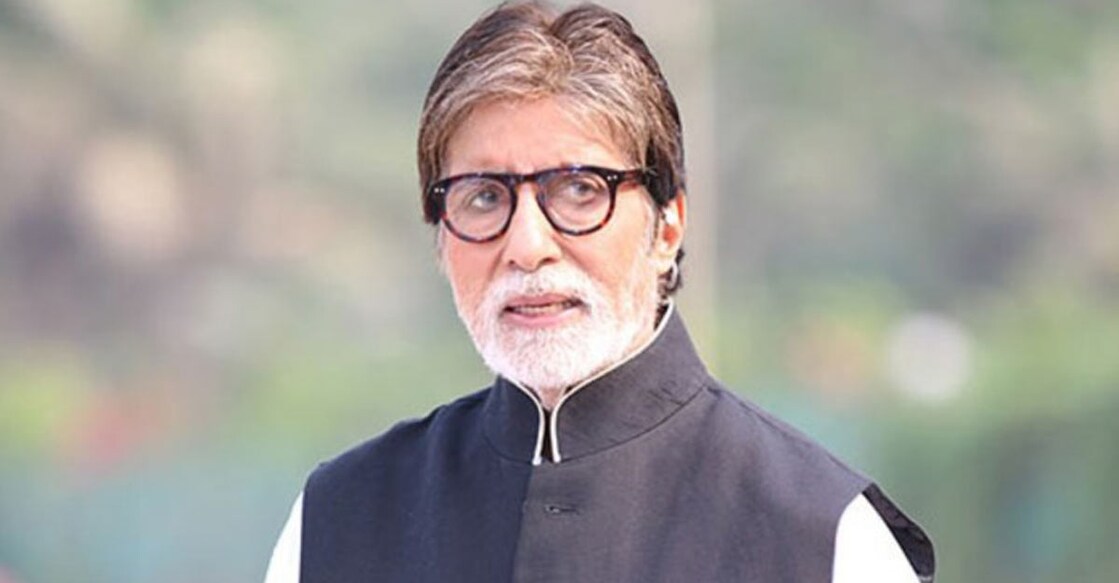 Amitabh Bachchan receives COVID-19 vaccine