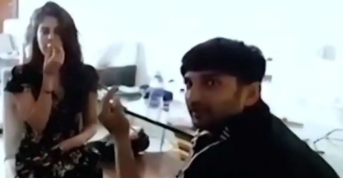 sushant-rhea-smoking sushant-rhea-smoking