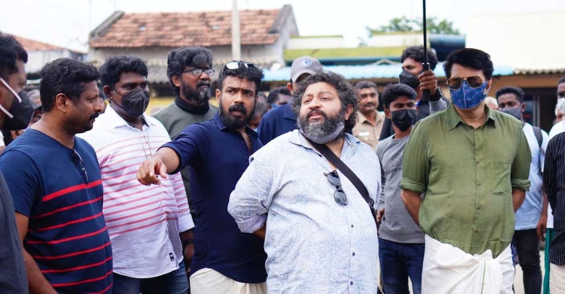 Lijo Jose Pellissery and Mammootty at the shooting location of Nanpakal Nerethu Mayakkam in Palani