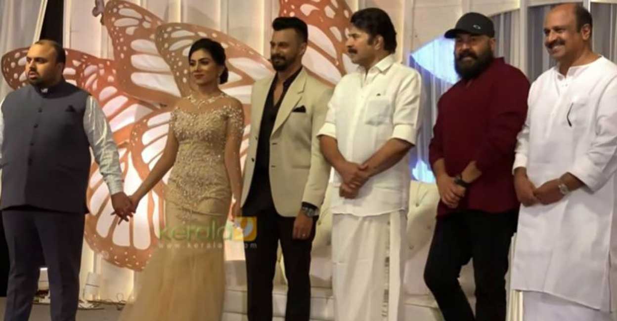 mohanlal-mammotty-siddique-c A-listers in Mollywood attended Shaheen Siddhique’s wedding reception.