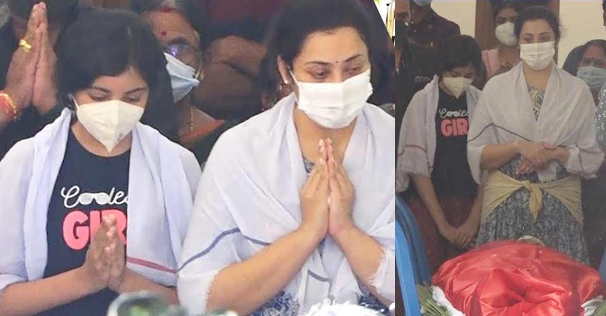 Actor Meena's husband Vidyasagar The 48-year-old Bengaluru-based businessman had been suffering from lung infection for some time | Video stills of cremation ceremony