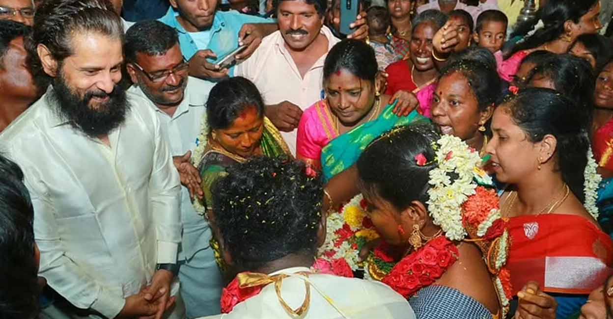 Actor Vikram organises wedding of former domestic help’s son