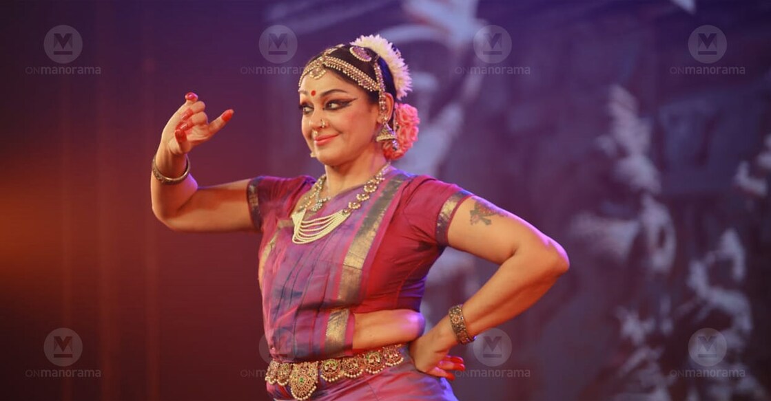 shobhana-mt-wm-c