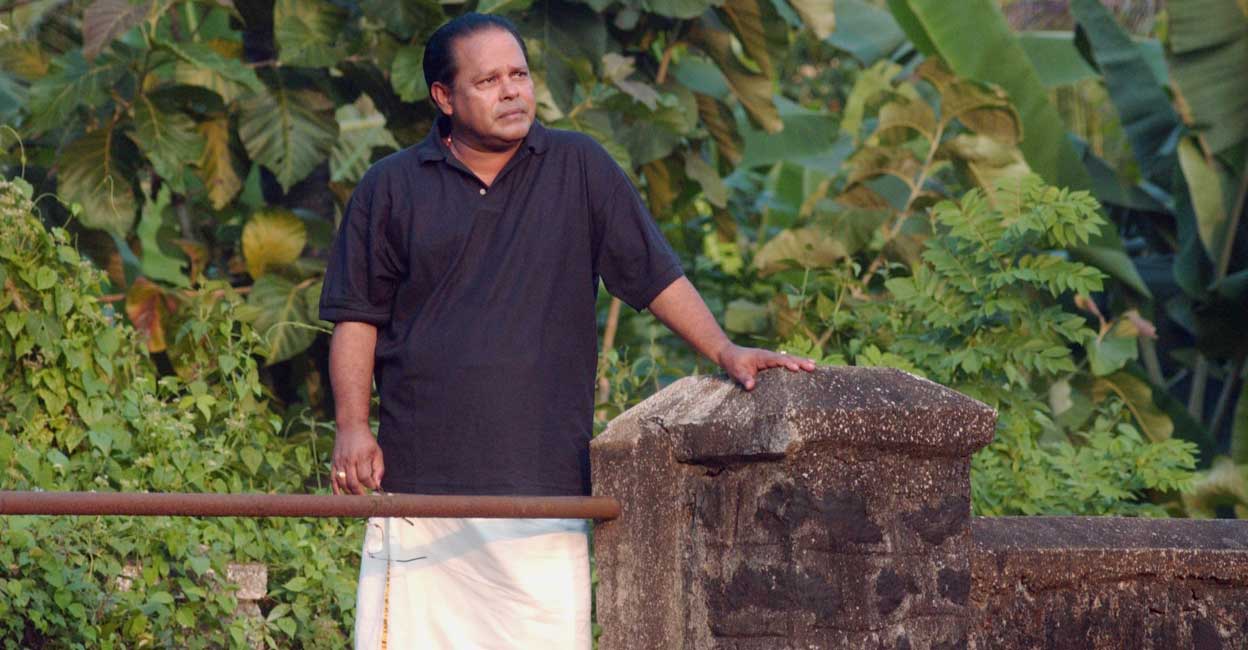 Actor Innocent Innocent would often visit the cemetery at Kizhakke Palli, Irinjalakuda