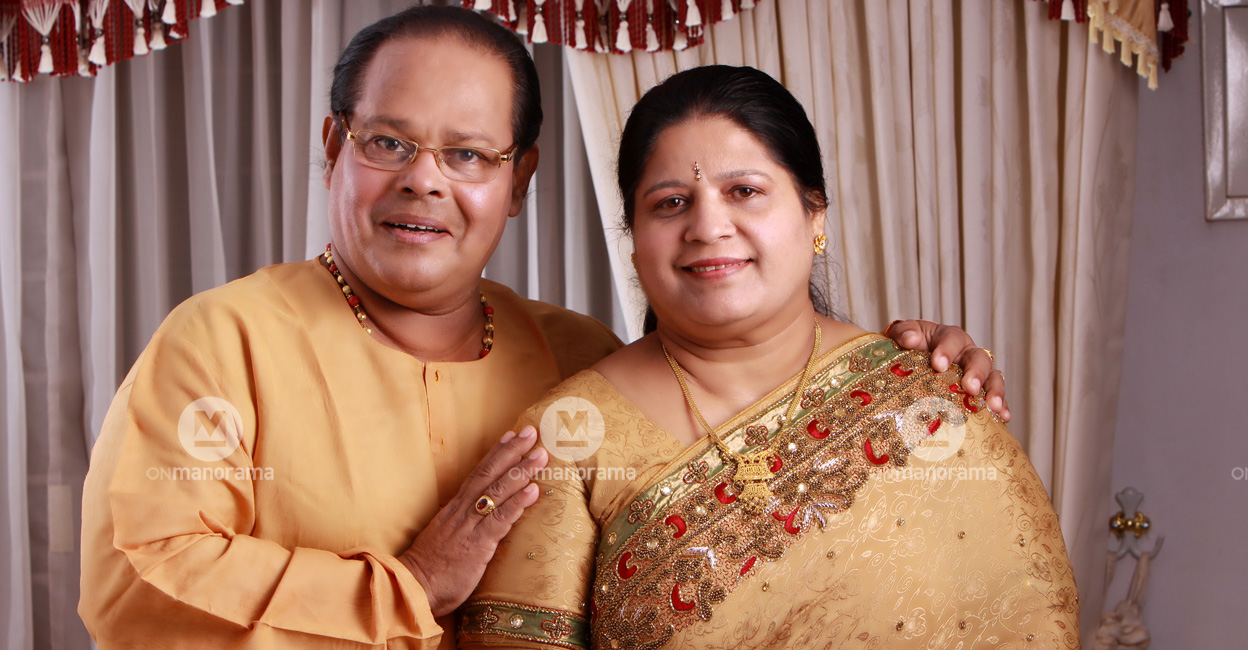 Actor Innocent and wife Alice. Photo: Manorama
