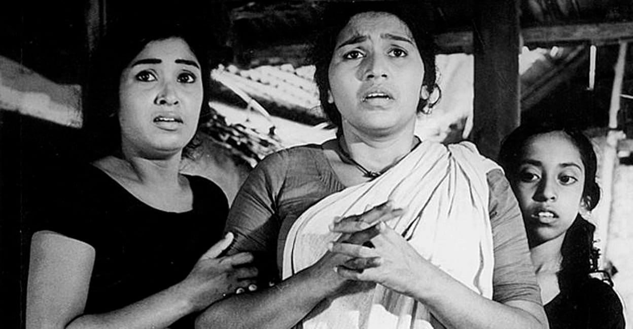 nirmalyam-scene ‘നിർമാല്യം’ സിനിമയിലെ ദൃശ്യം.