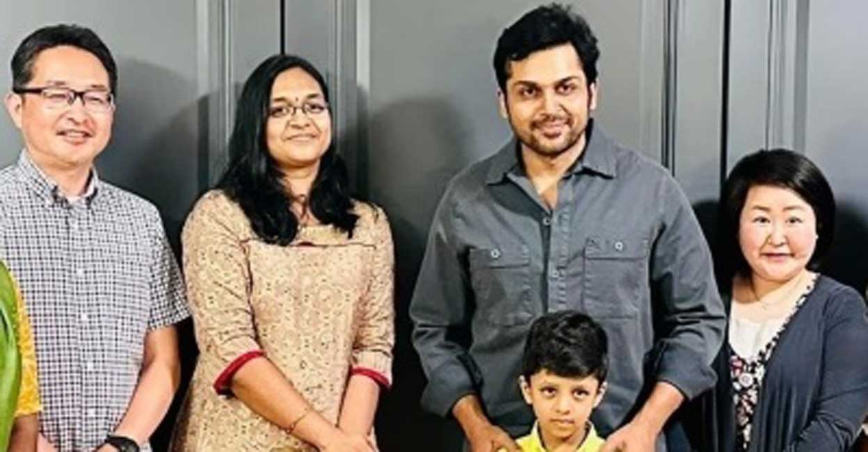 After their visit, Karthi took the time to meet and interact with his fans. Photo: IANS