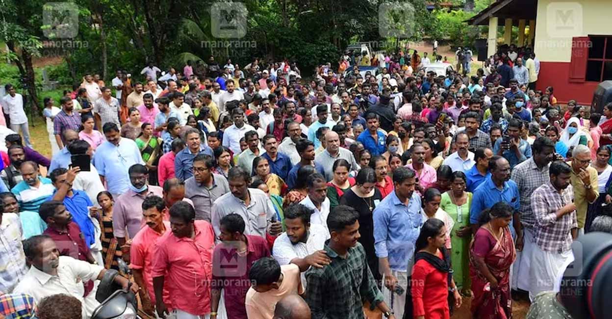 kollam-sudhi-seven kollam-sudhi-seven