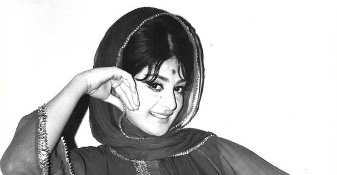 In the social media post, she has posted an old photo, where she can be seen wearing a salwar suit with a dupatta draped around her bun hairdo. Photo: Saira Banu/Instagram