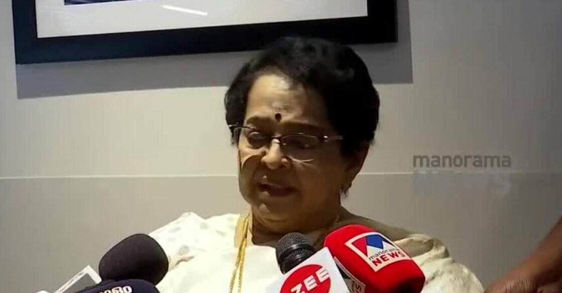 Mallika Sukumaran speaking to media. Photo: Manorama News
