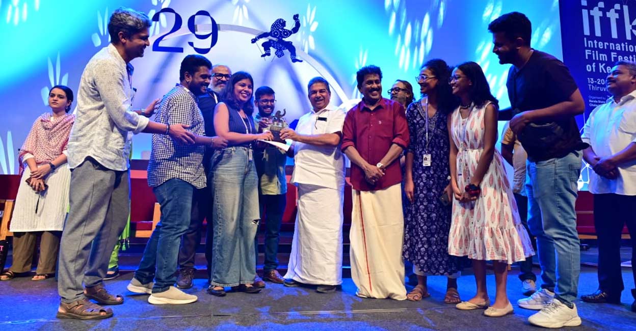 Onmanorama wins best online media award at IFFK 2024