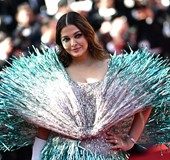 'Promoting aluminium foil': Aishwarya Rai heavily trolled for her Cannes look