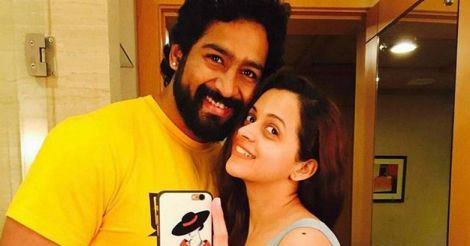 Bhavana with fiance Naveen