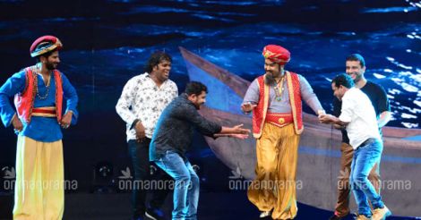 Stars dazzle at 'AMMA Mazhavil' gala