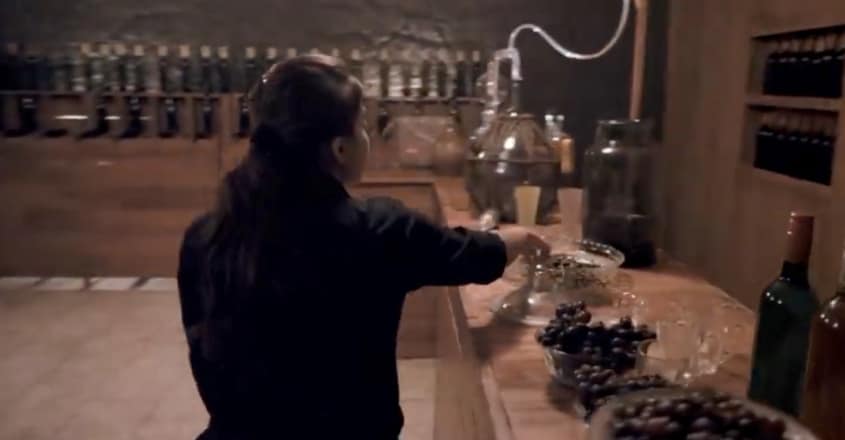 Decoding a Scene | How Vinod Illampally shot the wine-cellar sequence in 'Ohm Shanthi Oshaana' perfectly Decoding a Scene | How Vinod Illampally shot the wine-cellar sequence in 'Ohm Shanthi Oshaana' perfectly