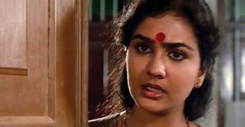 urvashi-spadikam urvashi-spadikam