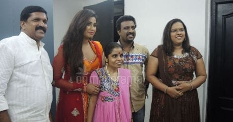 When Shreya Ghoshal grabbed eyeballs at Jayaragangal