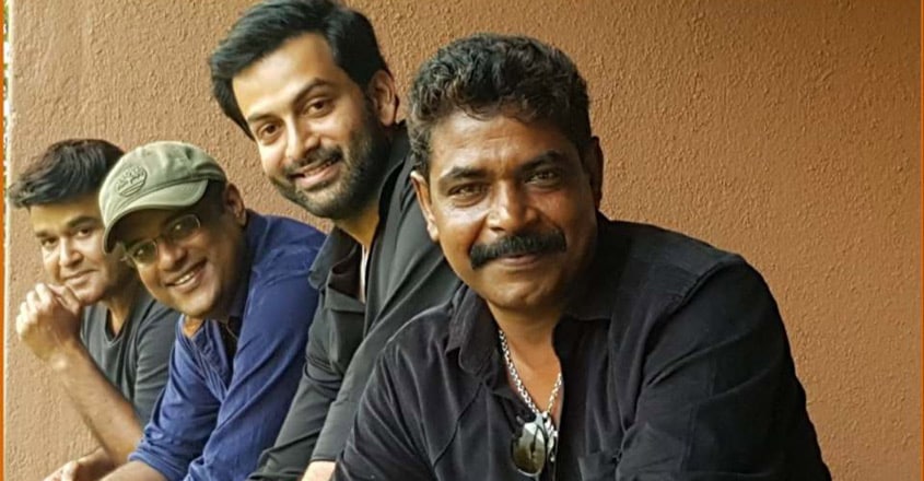 mohanlal-with-antony-5 mohanlal-with-antony-5