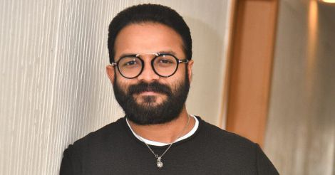 When Jayasurya stepped into V P Sathyan’s boots and slapped Anu Sithara
