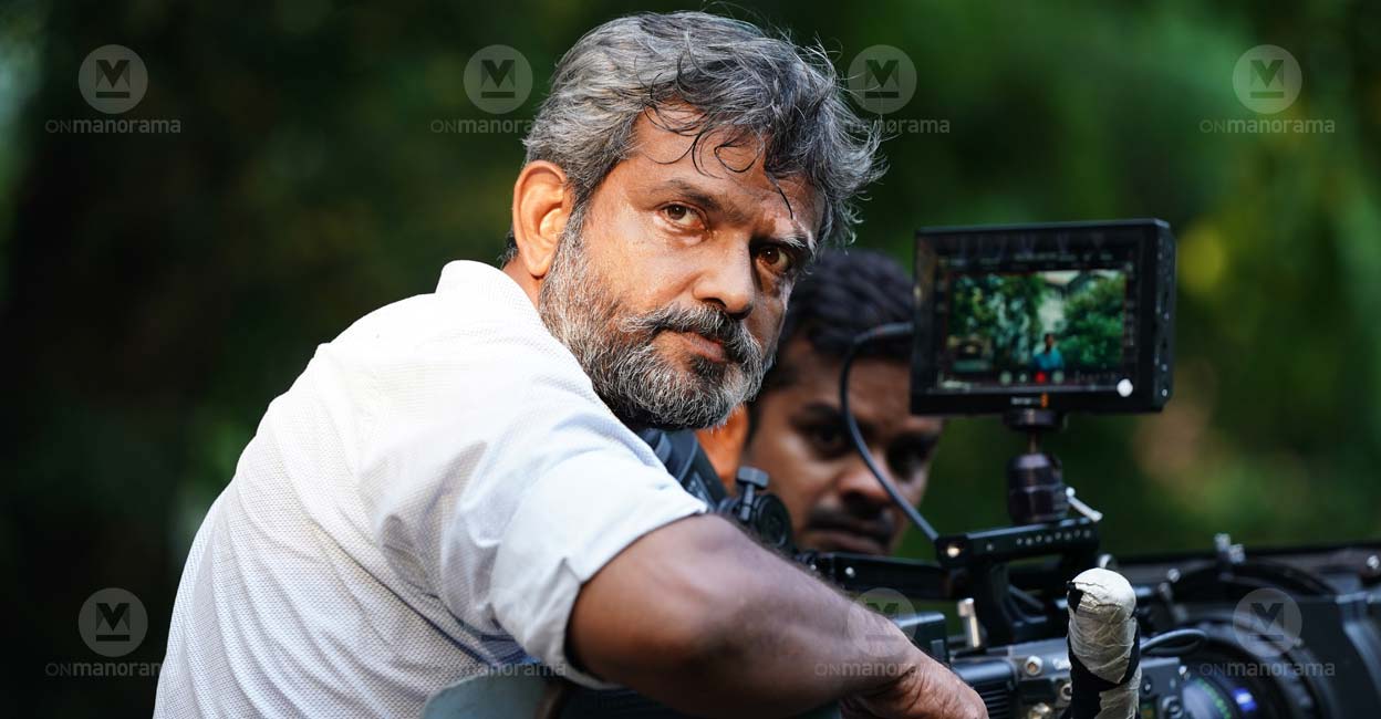Without ‘Pulimurugan’ there wont be a ‘Thondimuthalum Driksakshiyum.’: Rajeev Ravi. Photo: Manorama