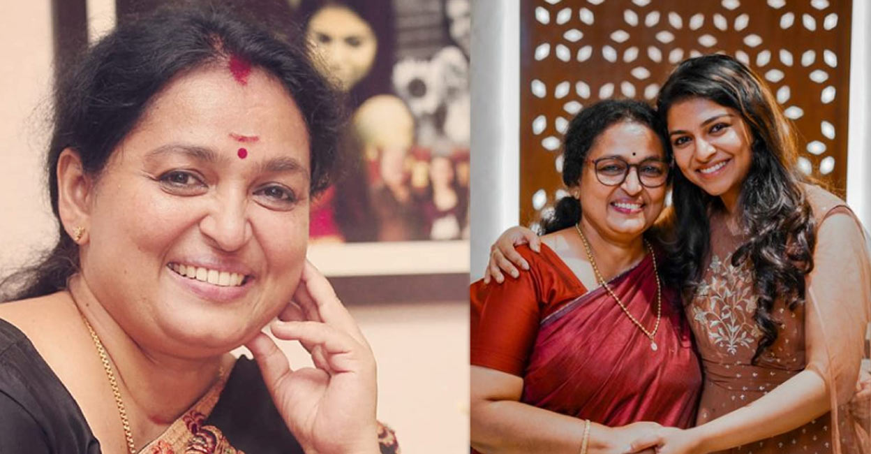 Sreeja, who has dubbed for over 135 actors till date, says she's being recognised better for her work these days. (R) Sreeja with her daughter Raveena. Photos: Instagram | ajmalphotography