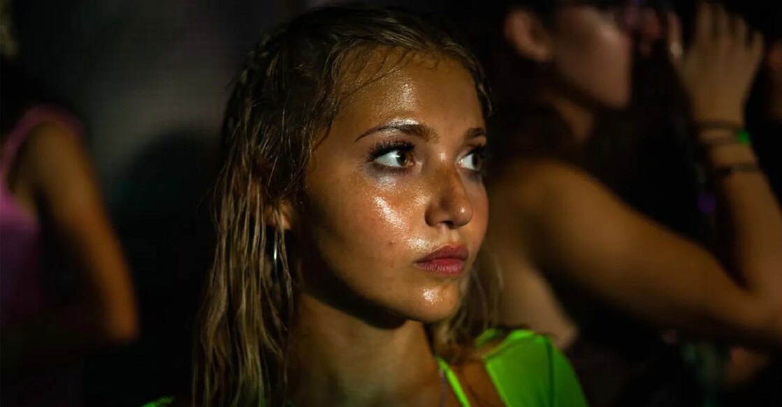 Mia McKenna in 'How to have sex'. Photo: IMDb