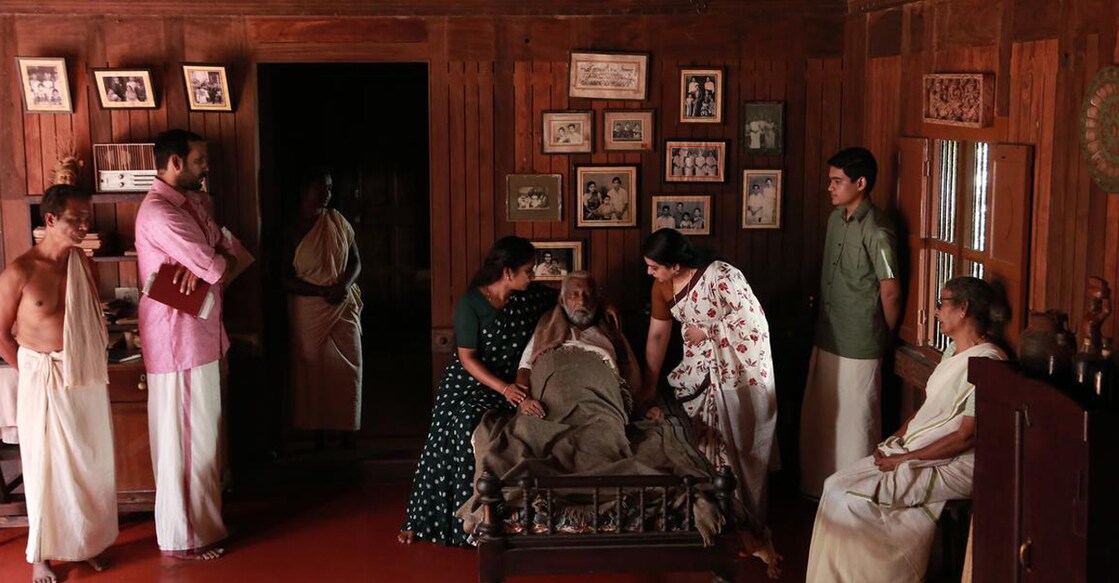 Still from 'Swargam Thurakkunna Samayam'. Photo: IMDb