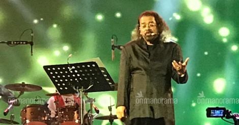King of ghazal charms Kottayam with mellifluous tones