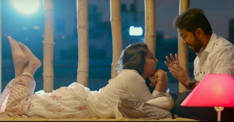 Vineeth, Rejisha up romance quotient in first song  from Oru Cinemaakkaran | Video