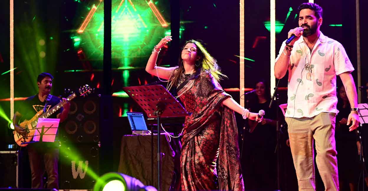 Gopi Sunder-Amrutha Suresh Gopi Sunder and Amrutha Suresh appeared on stage as part of the valedictory function of the state government's first anniversary celebrations.