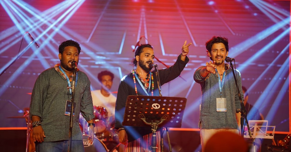 Shabeer Ali, Shafeek Kiltan and Shamweel of Fulliparava perform on the final day of the Malabar Literature Festival at Kozhikode Beach. Photo: Special Arrangement