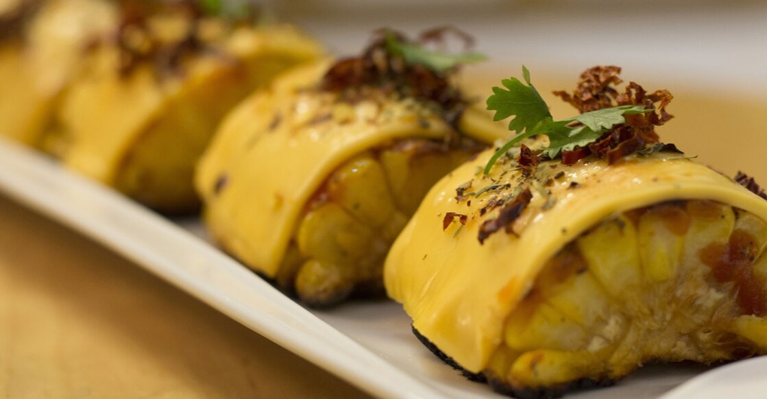 Cheesy grilled bhutta