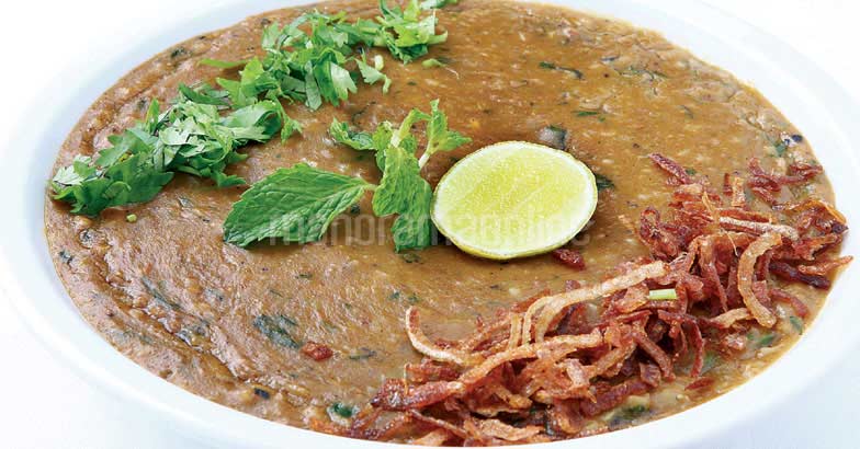 Chicken Haleem - Professional Haleem Recipe at Home - YouTube