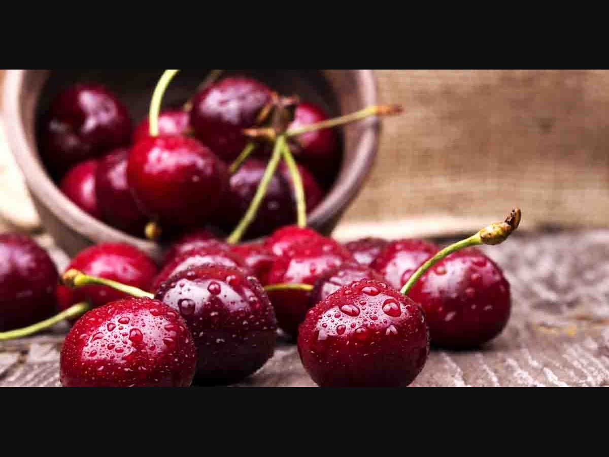 8 Benefits of Cherries That Will Have You Running to the Farmers Market   HUM Nutrition Blog