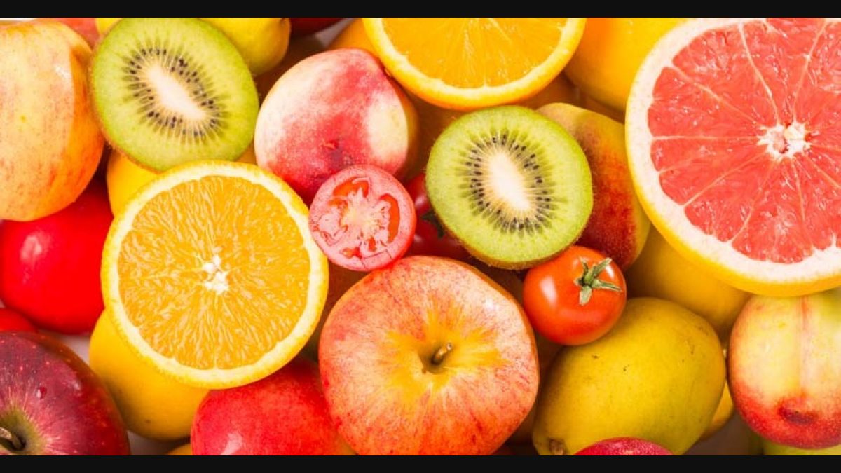 https://img.onmanorama.com/content/dam/mm/en/food/diet-and-nutrition/images/2019/2/6/fruits-combo-punch.jpg.transform/schema-16x9/image.jpg