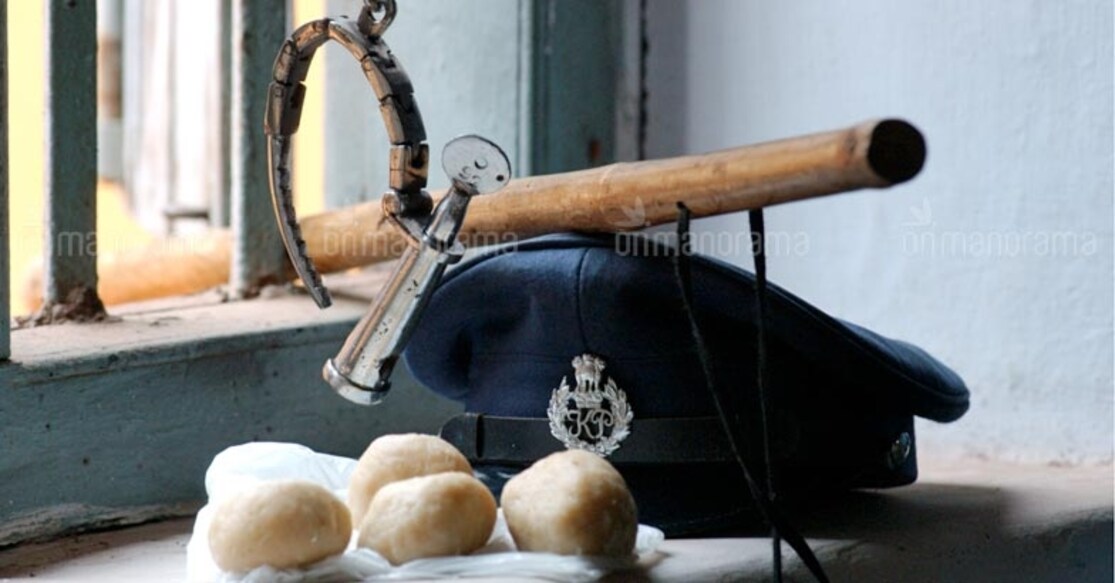wheat ball-prison-food-prisoners-lathi-police cap-hand cuff, Kerala jail food