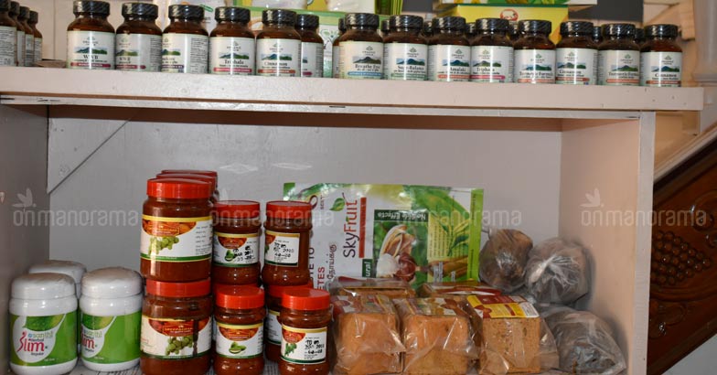 Get into Thrissur's Hotel Pathayam for health food, not junk Get into Thrissur's Hotel Pathayam for health food, not junk