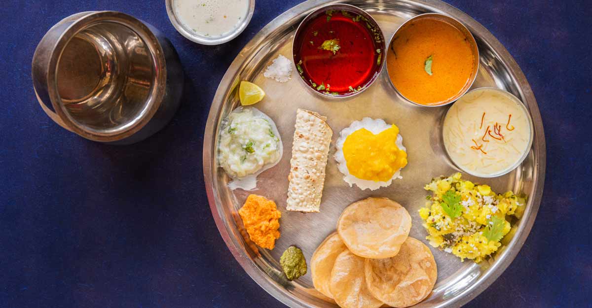 maharashtrian-thali maharashtrian-thali