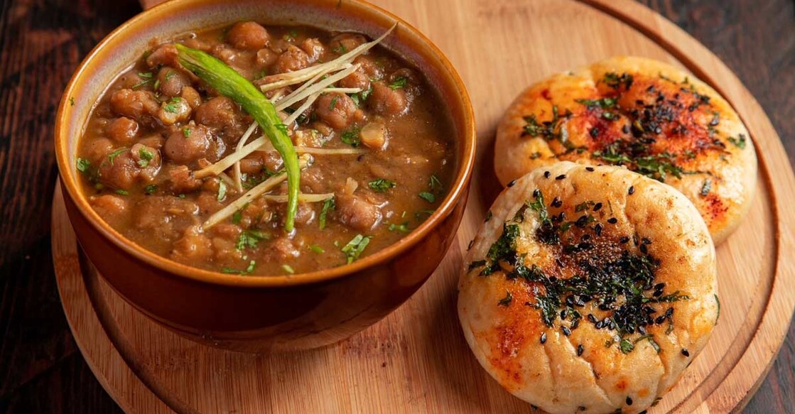 Delhi foodies get a Chaat-and-Chat menu