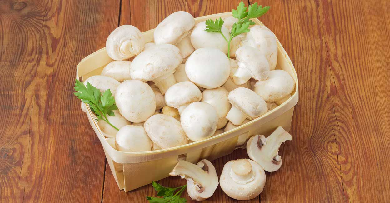 button-mushrooms button-mushrooms