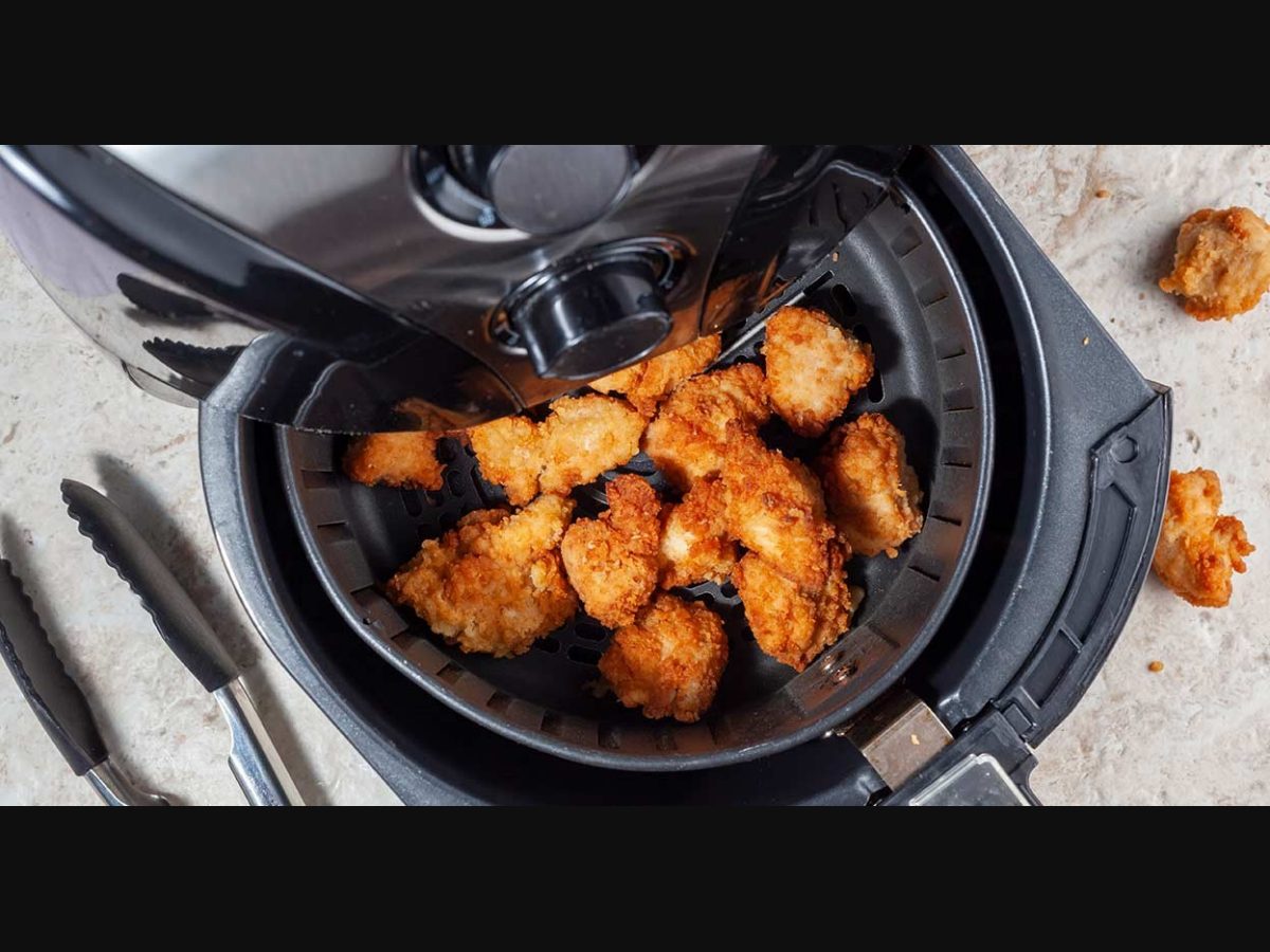 https://img.onmanorama.com/content/dam/mm/en/food/features/images/2022/12/13/air-fryer.jpg.transform/schema-4x3/image.jpg