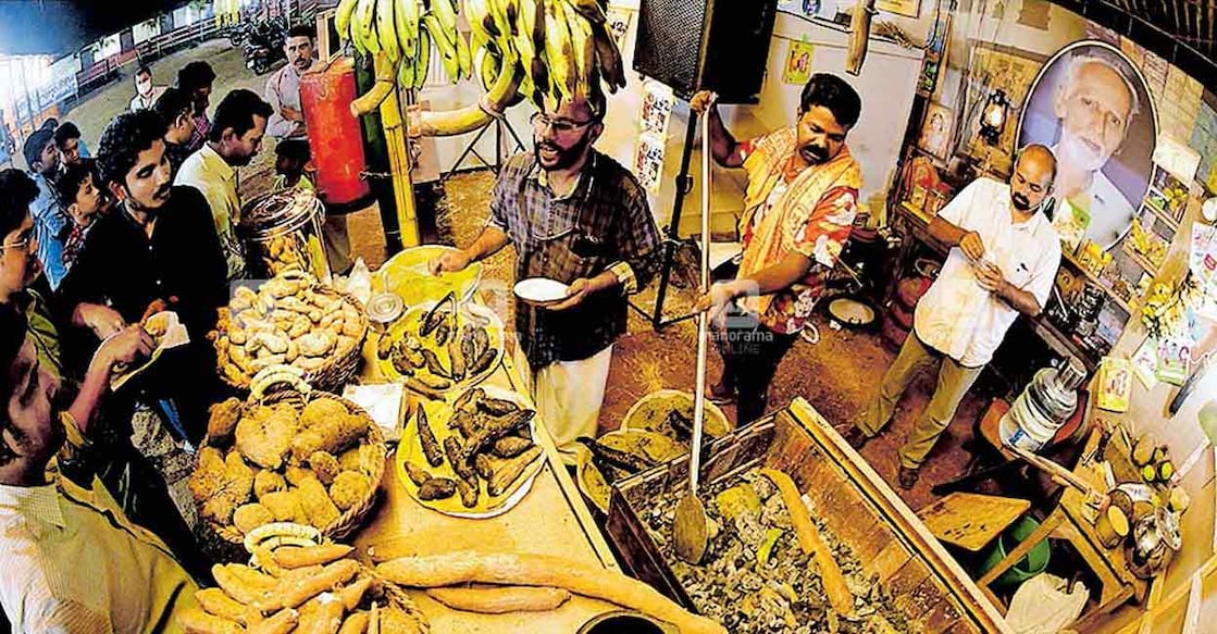 Roasted jackfruit seeds for Rs 5; head to this Kumaranalloor stall for a taste of nostalgia The stall was pened by a bunch of former students students of the Kumaranalloor Devi Vilasam Higher Secondary School as part of a food festival titled ‘Chooralum Chiriyum’ in the school premises.