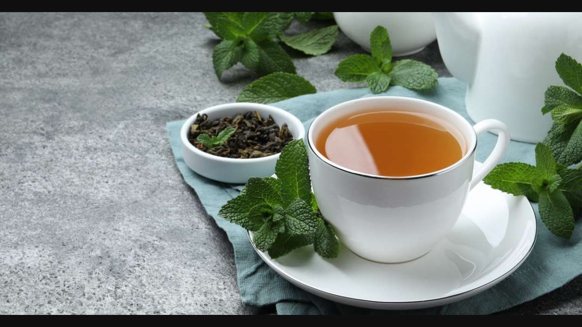 What Happens to Your Body When You Drink Mint Tea Every Day