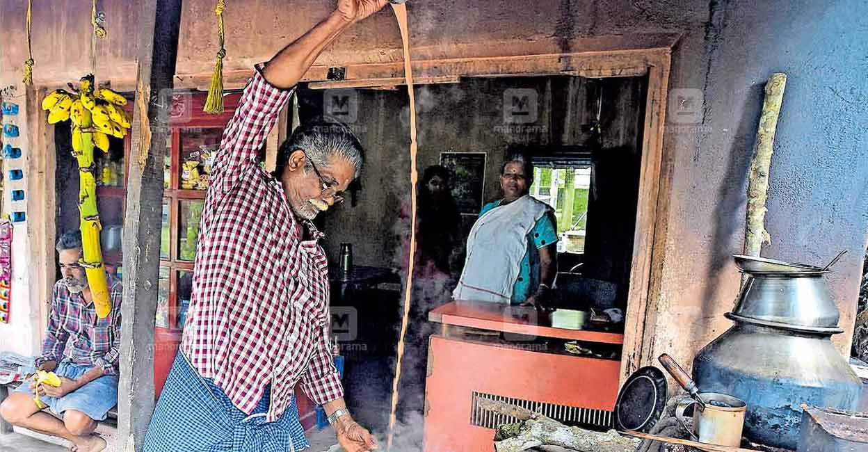 Sugathan’s tea shop at Kavanaal Junction in Parakode. Photo: Manorama