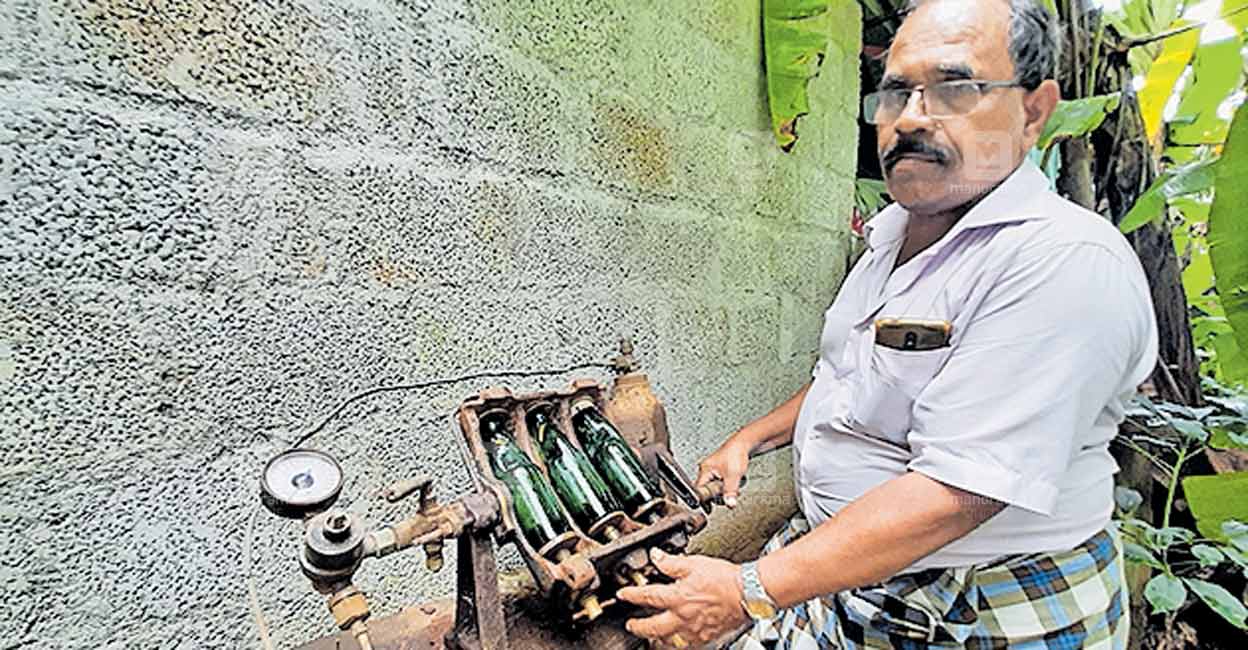 pathanamthitta-soda-sunny Sunny with the equipment to make 'vattu soda'. Photo: Manorama