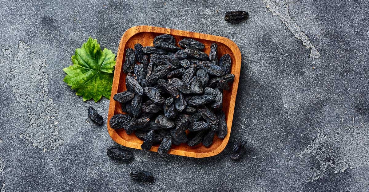 raisins Photo: Shutterctock/Tanya Sid