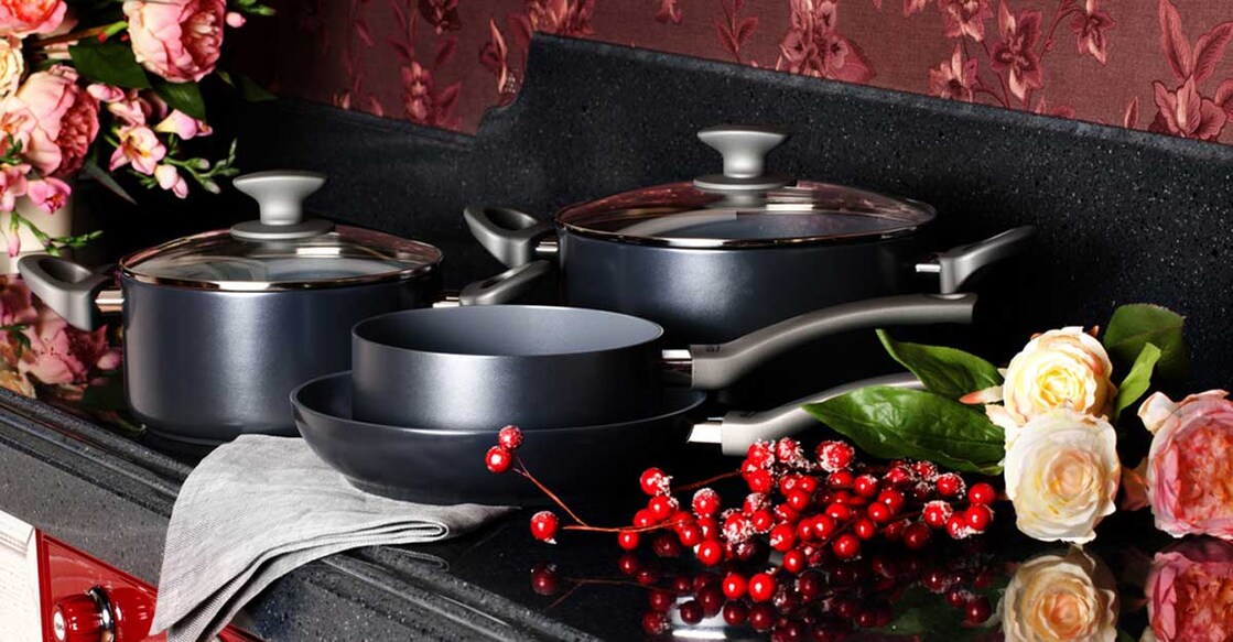 Non-stick pans Representative image: Shutterstock/Ekaterina Bratova