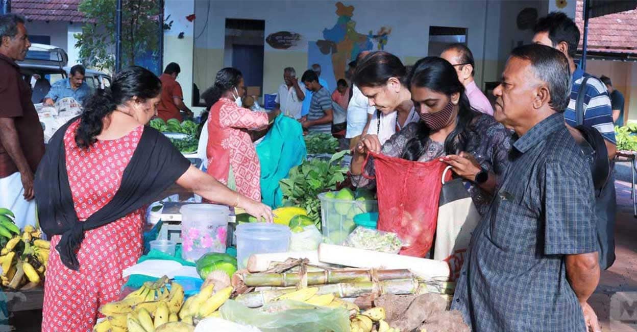 naattunanma-market1 The Nattunanma registered farmers society is the initiative of a handful of youngsters whose families are into organic farming. Photo: Manorama