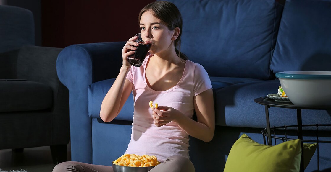 Midnight snacking isn't considered healthy, but when you want to go easy on your health goals, make sure the snacking choices aren't too greasy or sugary.  Representative image/Shutterstock/Pixel-Shot